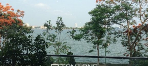 Apartamento de 3 dormitorios en Tay Ho, Vietnam No. 2827 3