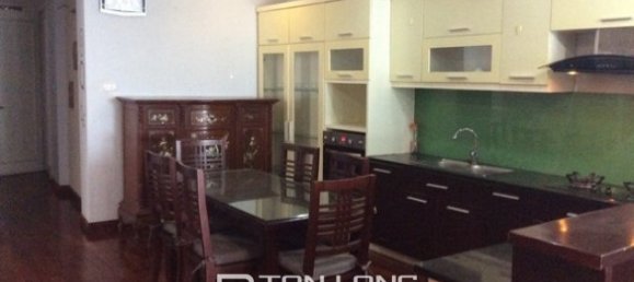 Apartamento de 3 dormitorios en Tay Ho, Vietnam No. 2827 4