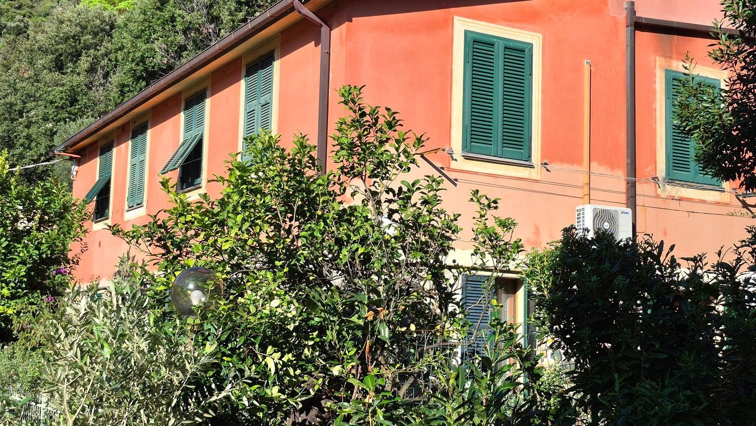 6 bedrooms Apartment in Bonassola, Italy No. 400420