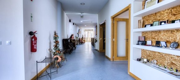 52m² Commercial property in Fatima, Portugal No. 139835 2