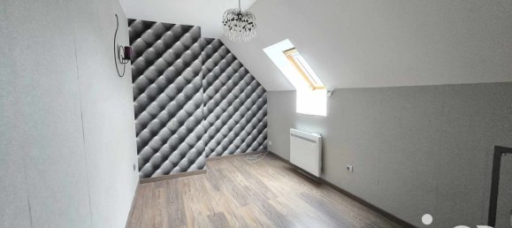 4 bedrooms House in Checy, France No. 64304 7