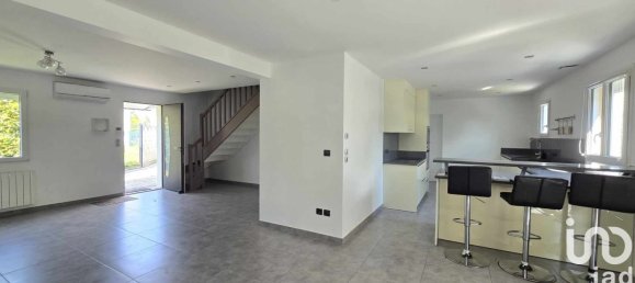 4 bedrooms House in Checy, France No. 64304 3