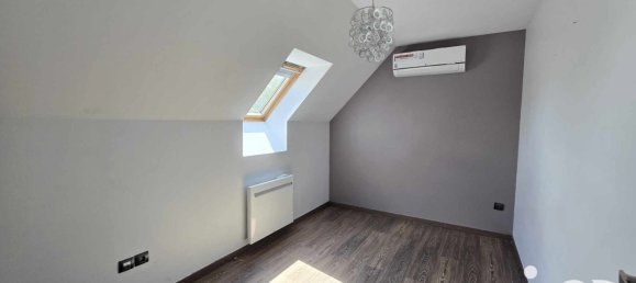 4 bedrooms House in Checy, France No. 64304 15