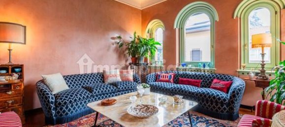 3 bedrooms Villa in Milan, Italy No. 376716 5