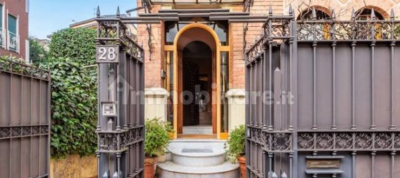3 bedrooms Villa in Milan, Italy No. 376716 32