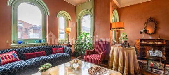 3 bedrooms Villa in Milan, Italy No. 376716 9