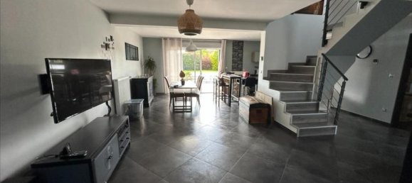 4 غرف نوم فيلا في Grugies, France رقم 363629 2