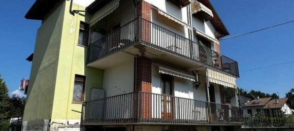 10 bedrooms House in Monale, Italy No. 377882 2