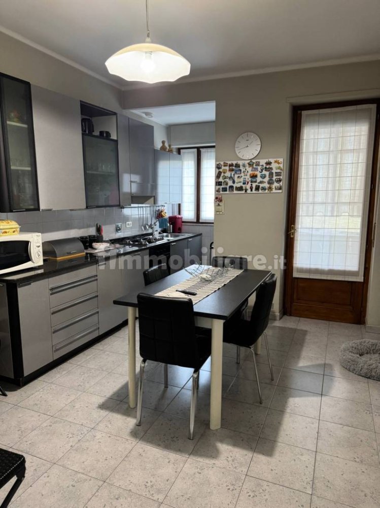 2 bedrooms Apartment in Turin, Italy No. 109911