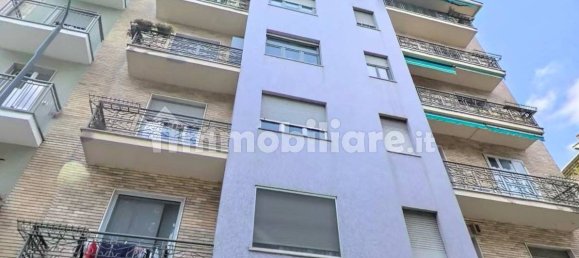 2 bedrooms Apartment in Turin, Italy No. 109911 11