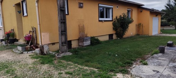 2 bedrooms House in Yonne, France No. 325937 2