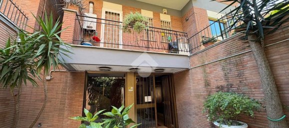 2 bedrooms Apartment in Rome, Italy No. 353000 4