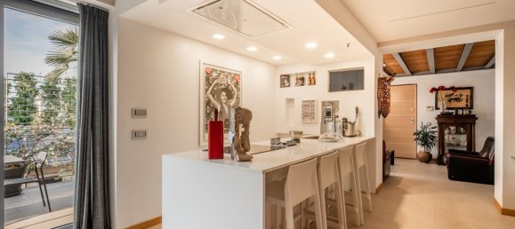 Пентхаус с 5 спальнями в Сассуоло, Италия № 353651 5