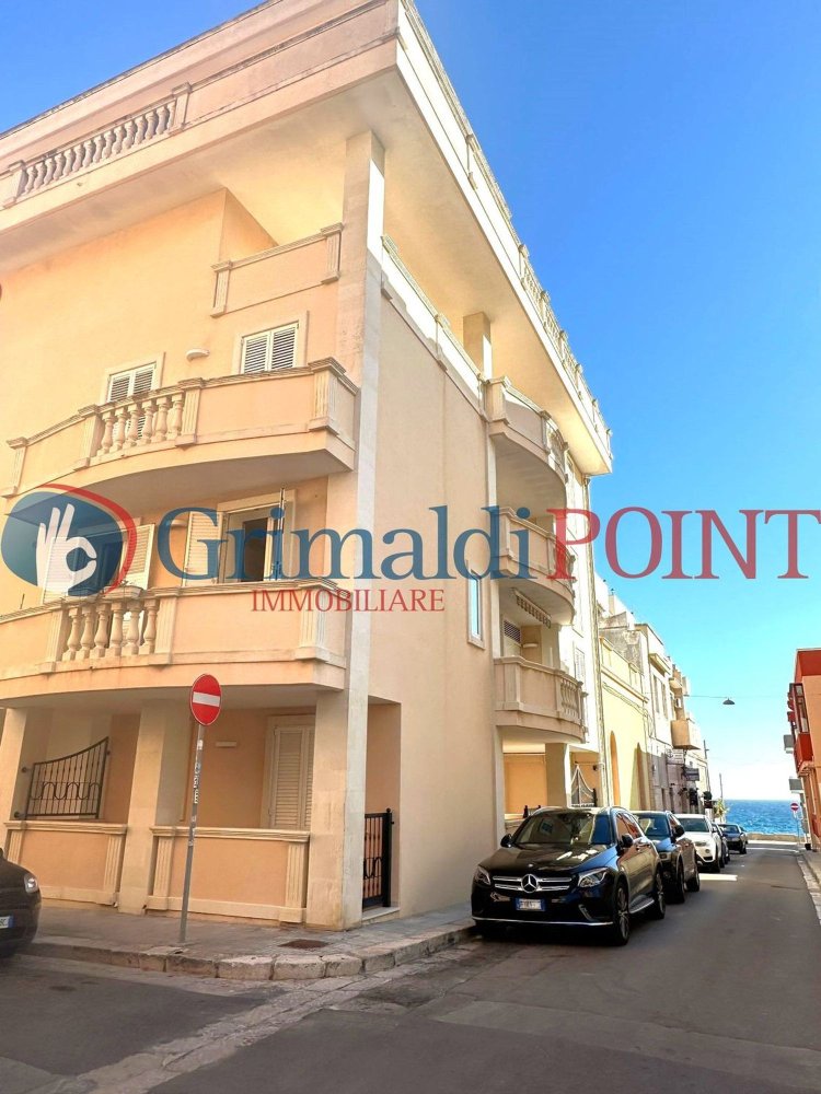 3-salle Appartement à Gallipoli, Italy No. 219047