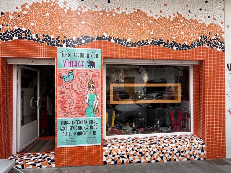  عقار تجاري في Torrevieja, Spain 78متر مربع رقم 278402