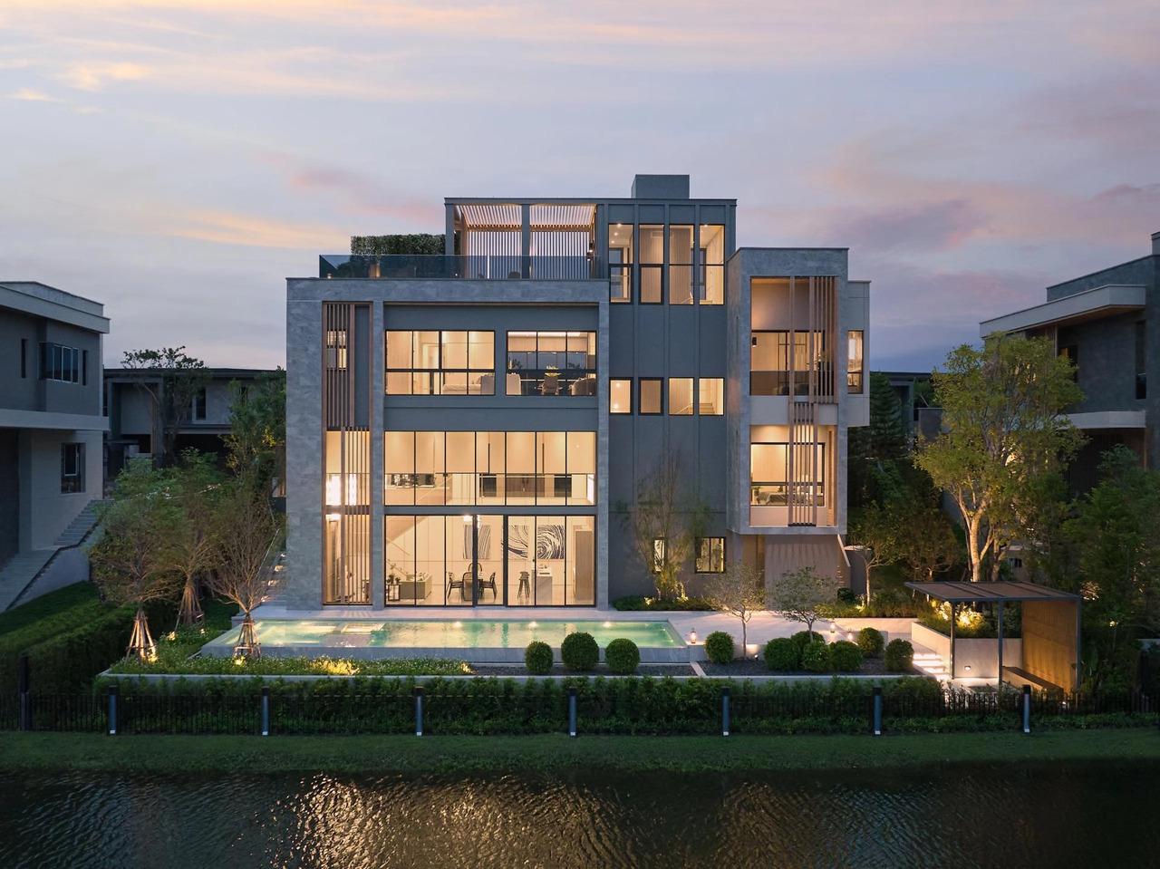 4 bedrooms Penthouse in Bangkok, Thailand No. 22681