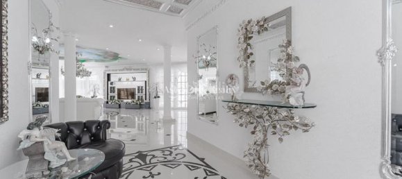 6 bedrooms Villa in Adeje, Spain No. 117146 8