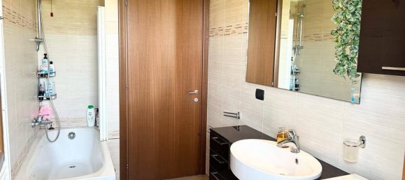 Квартира с 3 комнатами в Милан, Италия № 247810 17