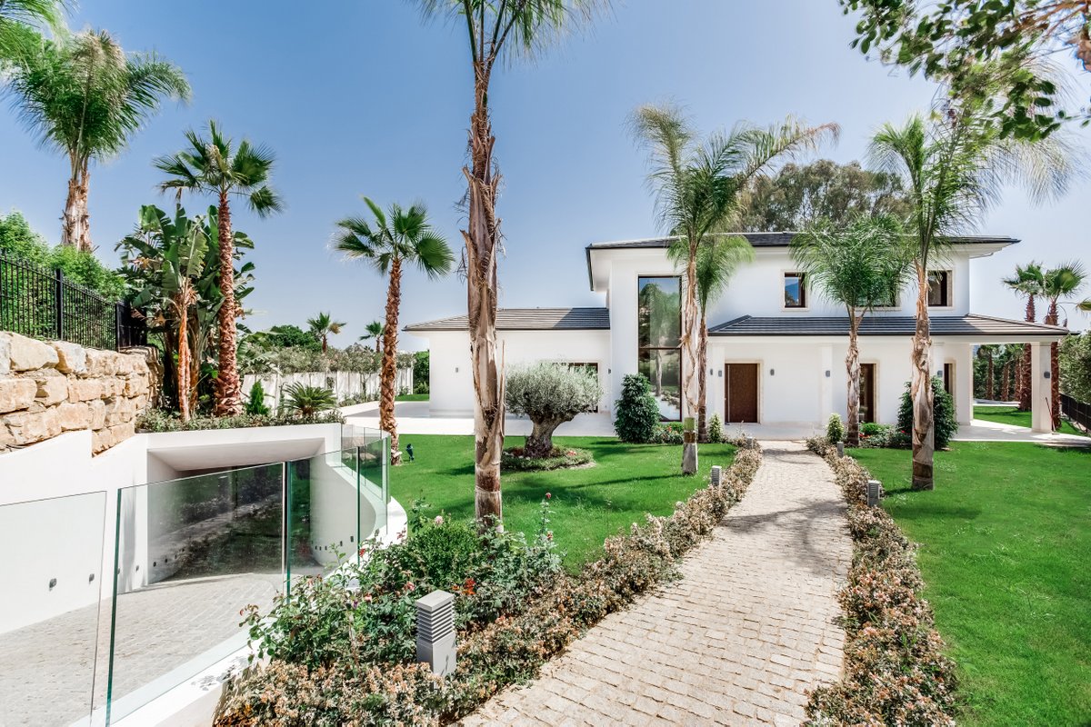 Вилла с 5 спальнями в Марбелья, Испания № 109427