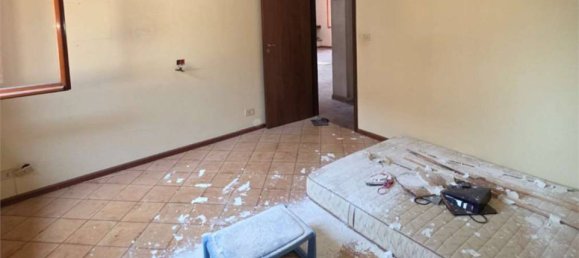 Villa T4 em Sant'Agata li Battiati, Italy N.º 326599 11