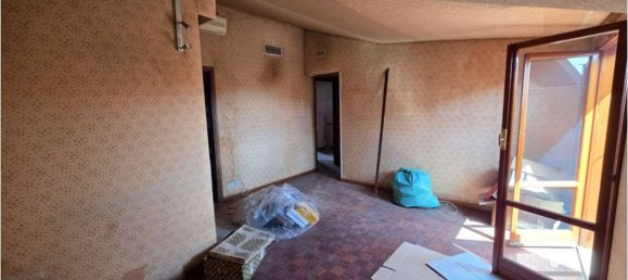 Villa T4 em Sant'Agata li Battiati, Italy N.º 326599 16