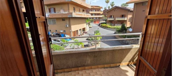 Villa T4 em Sant'Agata li Battiati, Italy N.º 326599 8