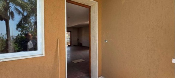 Villa T4 em Sant'Agata li Battiati, Italy N.º 326599 6