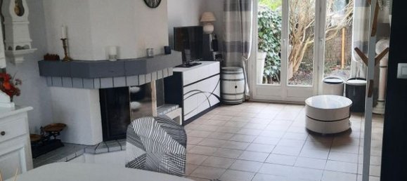 Casa de 3 dormitorios en Neuilly-Plaisance, France No. 150877 5