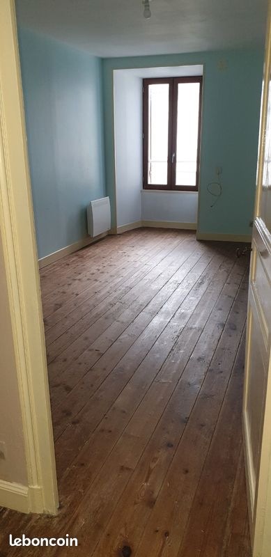 Casa de 4 dormitorios en Charente-Maritime, France No. 319819