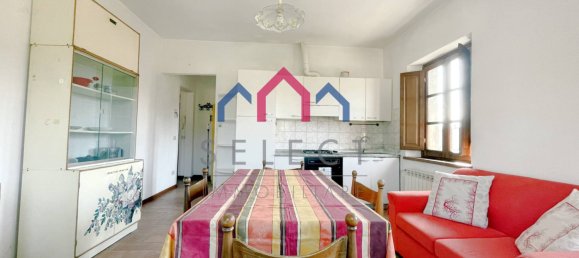 2 bedrooms Apartment in Barga, Italy No. 189407 9