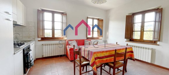 2 bedrooms Apartment in Barga, Italy No. 189407 4