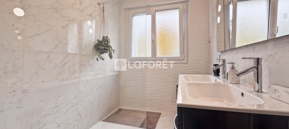 3 bedrooms Apartment in Joue-les-Tours, France No. 236576 16