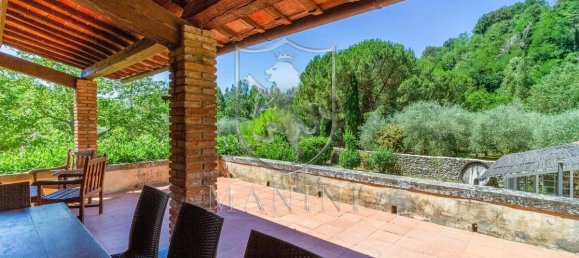 10 bedrooms House in Terranuova Bracciolini, Italy No. 228494 8