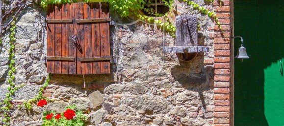 10 bedrooms House in Terranuova Bracciolini, Italy No. 228494 7