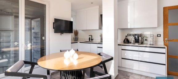 Casa de 6 dormitorios en Bourgoin-Jallieu, France No. 190246 6