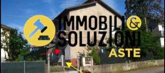 3 rooms Apartment in Venegono Superiore, Italy No. 97914 2