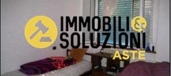 3 rooms Apartment in Venegono Superiore, Italy No. 97914 6