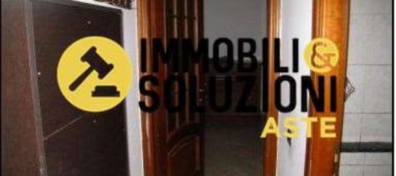 3 rooms Apartment in Venegono Superiore, Italy No. 97914 7