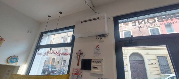 53m² Commercial property in Ferrara, Italy No. 310595 2