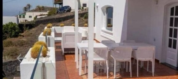 9 bedrooms House in Tias, Spain No. 133573 3