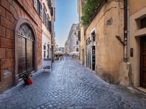 Studio in Rome, Italy No. 205791