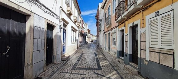5 chambres Bâtiment à Vila Franca de Xira, Portugal No. 77125 2
