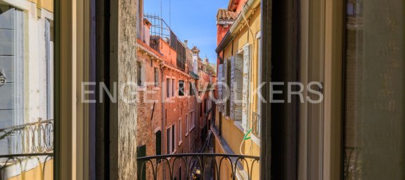 2 bedrooms Apartment in Venice, Italy No. 106391 4