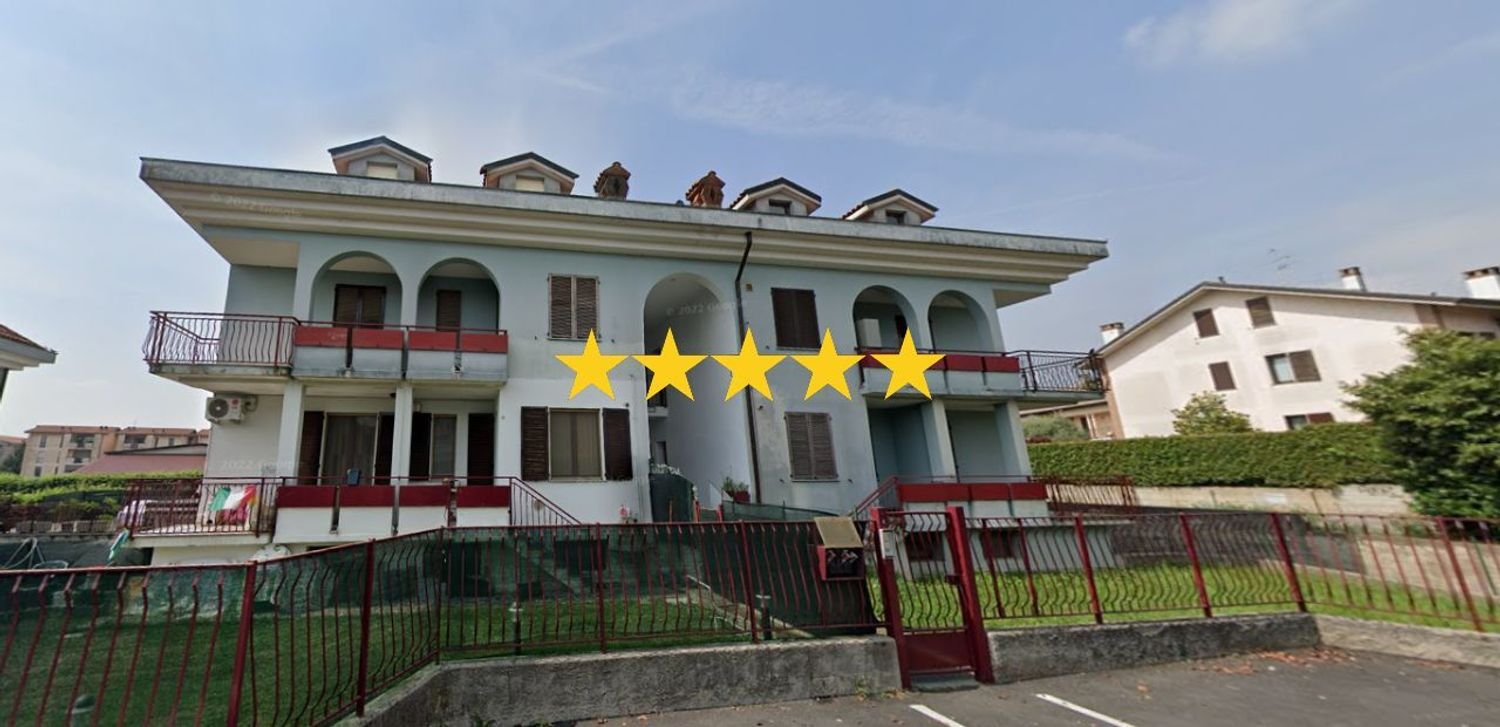 Apartamento de 5 habitaciónes en Bernareggio, Italy No. 182679