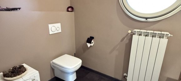 Propiedad comercial en Prato, Italy 35 m² No. 374642 13