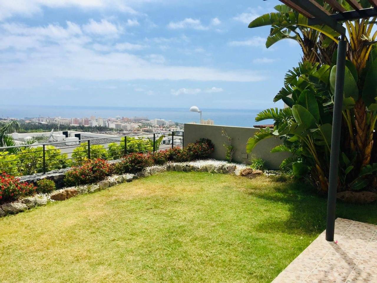 4 غرف نوم منزل في Adeje, Spain رقم 115016