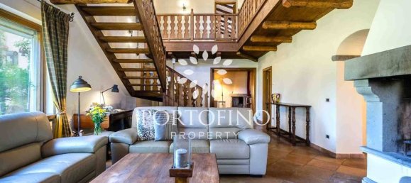 5 bedrooms Villa in Fivizzano, Italy No. 289438 9