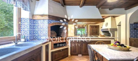 5 bedrooms Villa in Fivizzano, Italy No. 289438 10