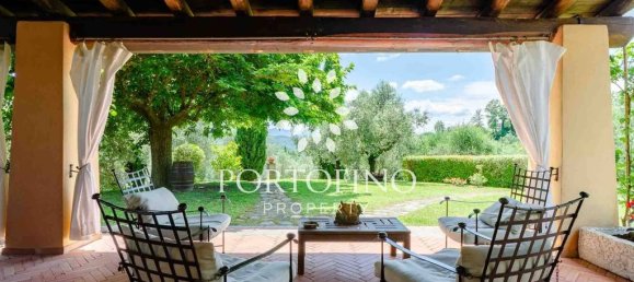 5 bedrooms Villa in Fivizzano, Italy No. 289438 3