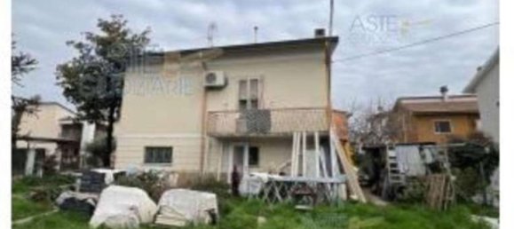 Villa de 2 dormitorios en Monticelli d'Ongina, Italy No. 287188 2